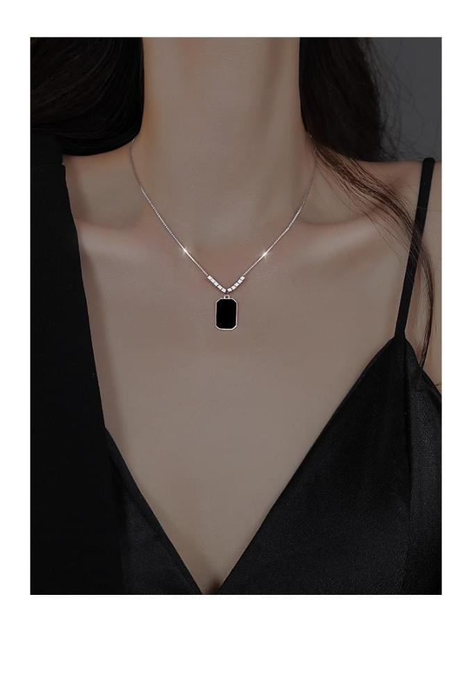 Women'S 999 Silver Chain Black Square Dog Tag Necklace
