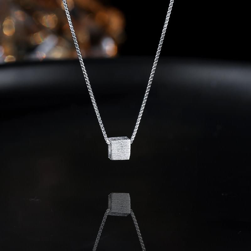 Ladies Sterling 925 Square Cube Clavicle Necklace