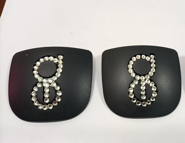 Diamond-mounted with crystal Swarovski