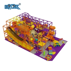 Acolchado de pared suave para áreas de juegos interiores. Acolchado de pared de espuma infantil personalizado para proteger el equipo de juego suave infantil en interiores.
