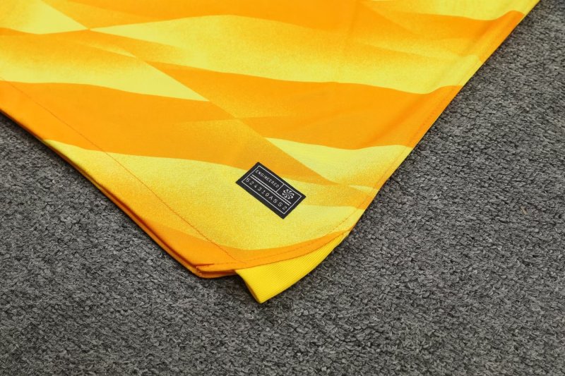 Liverpool Goalkeeper Jersey 2023/24 yellow  kit  LFC Short sleeve free shipping