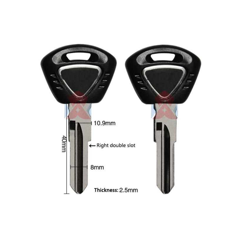 Motorcycle Uncut Blank Key For  TRIUMPH 1050 T955 Street Triple 600 675 Tiger 800 T100 T900 T800 T 100 120 900