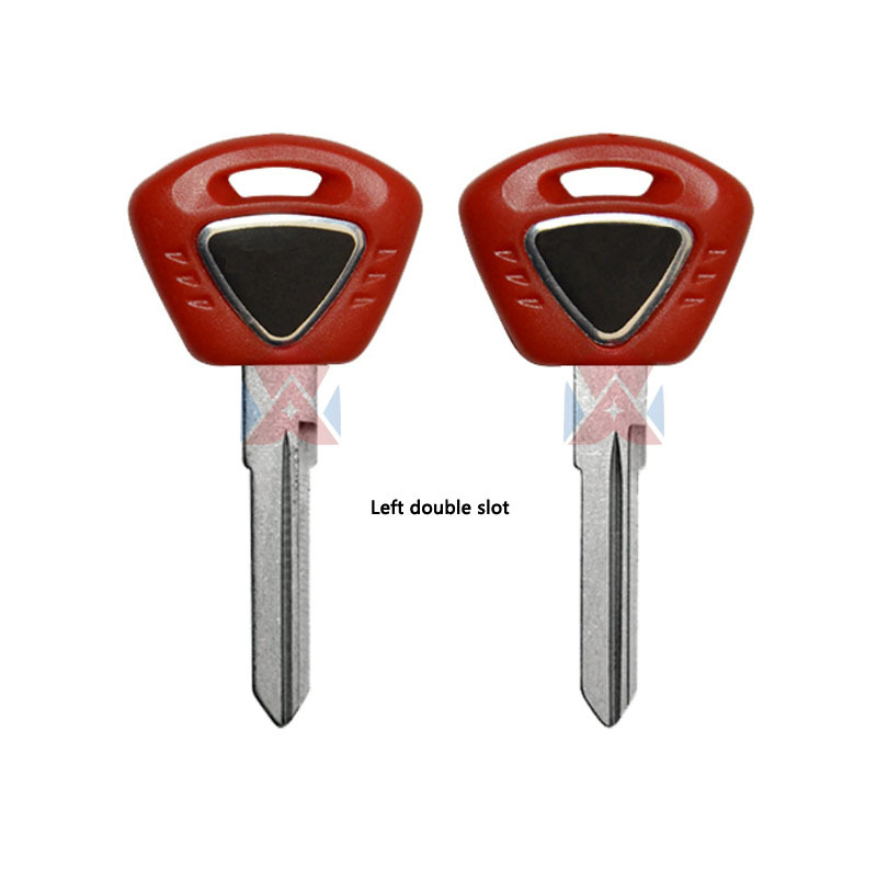 Motorcycle Uncut Blank Key For  TRIUMPH 1050 T955 Street Triple 600 675 Tiger 800 T100 T900 T800 T 100 120 900