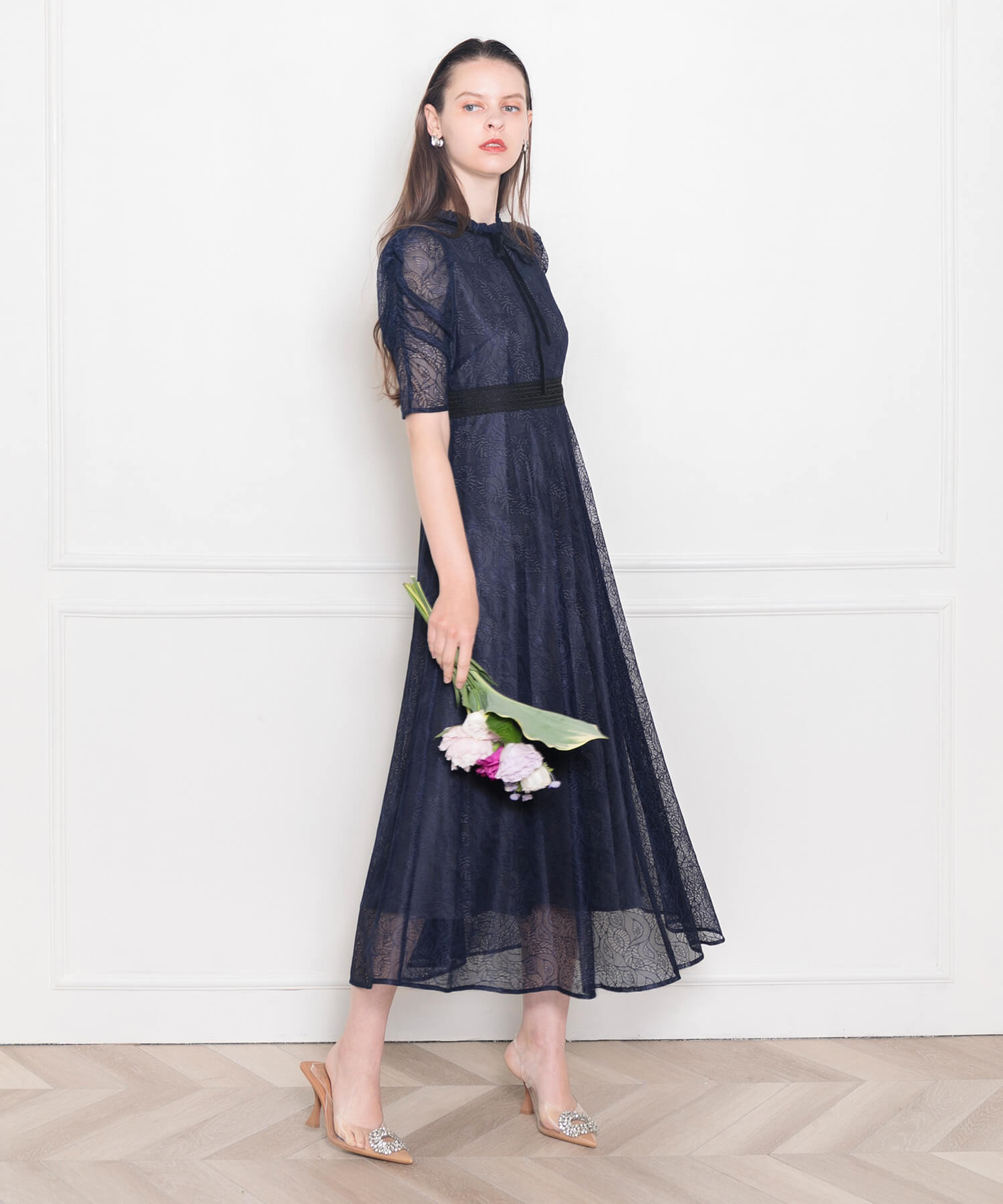 ウエストマークパフスリーブ総レースロングドレスワンピース美脚効果