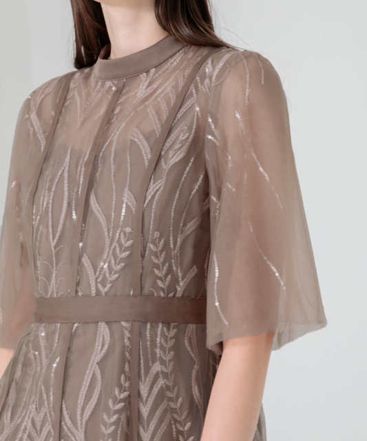 スパンコール刺繍レースプチハイネックフリルロングドレスワンピース美脚効果結婚式 パーティードレス