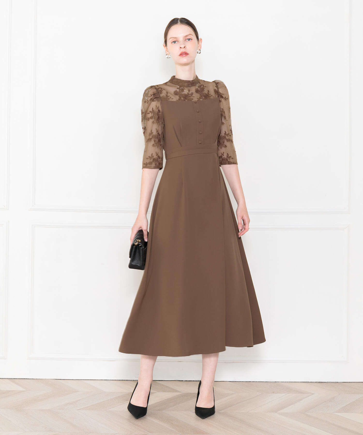 LEJA-ウエストベルト付き透け感刺繍レース切り替えロング丈ドレスワンピース美脚効果結婚式 パーティードレス