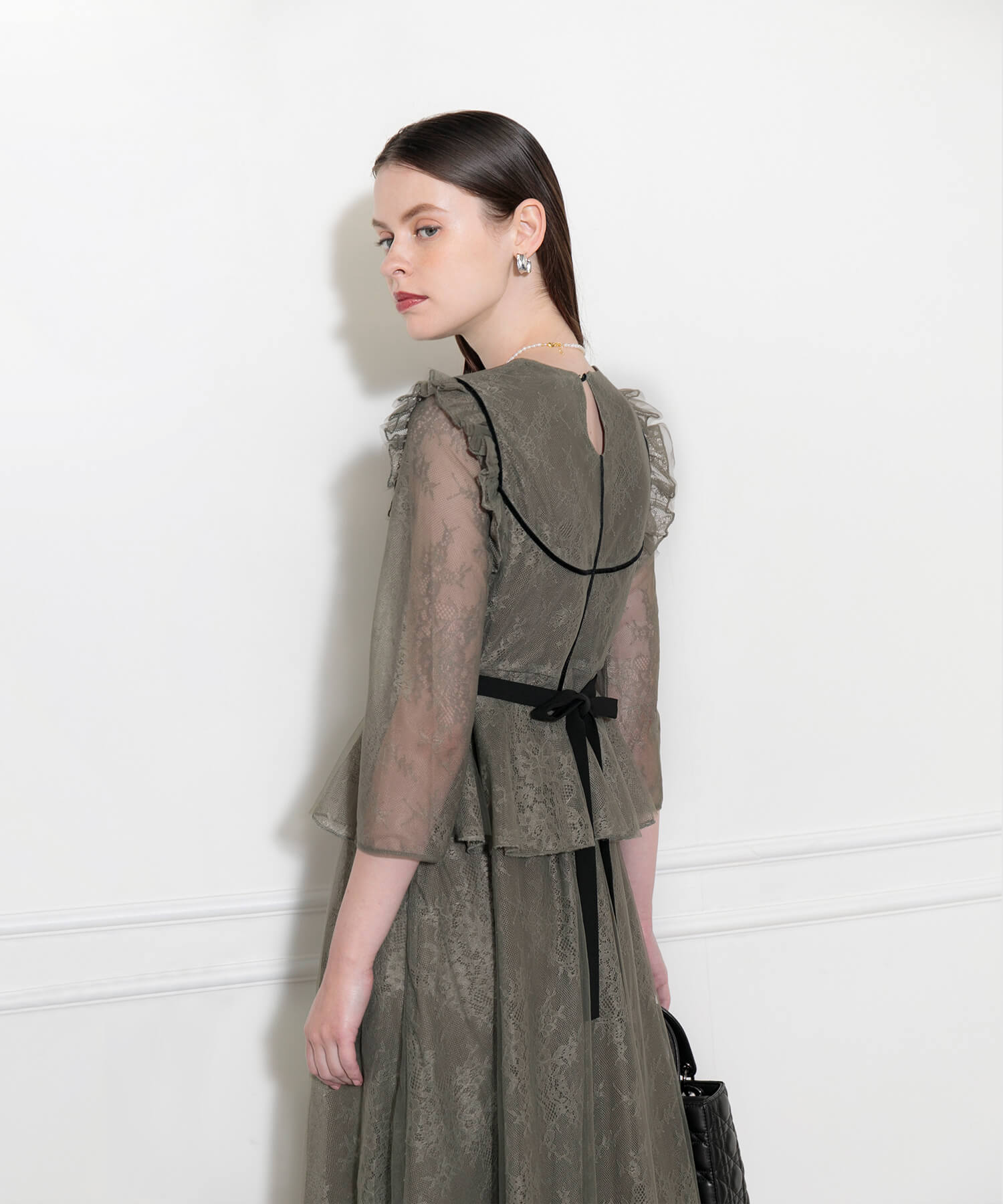 LEJA総レース花柄レイヤード配色フレア後ろリボン美脚効果ロングワンピースドレス 総レース花柄レイヤード配色フレア後ろリボン美脚効果ロングワンピース