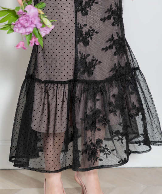 LEJA-異素材レースパフスリーブ切り替えウエストリボン美脚効果ドレス結婚式 パーティードレス