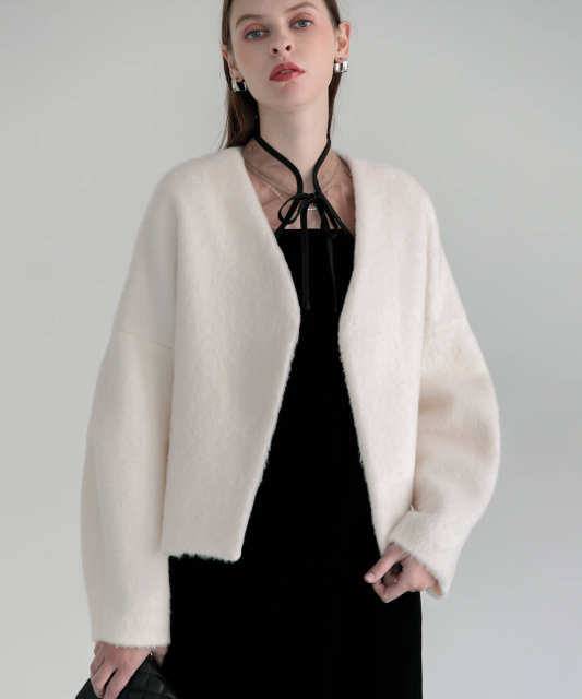 ドレスに合うアウター Vネックショートファーコートドロップショルダージャケット