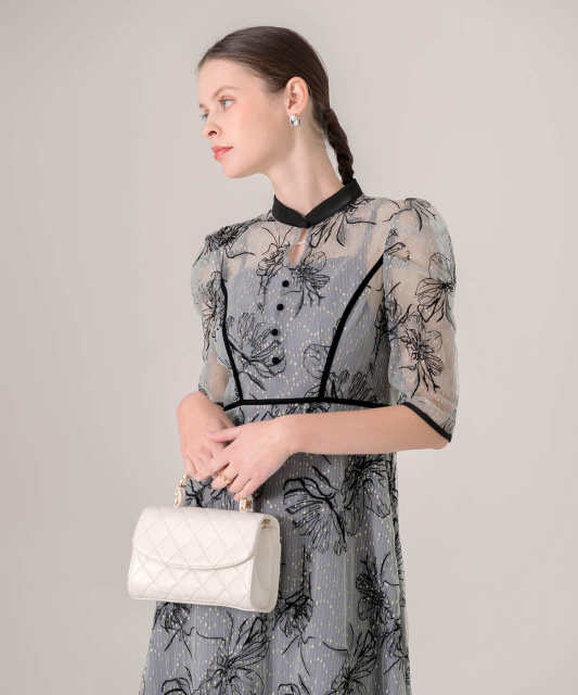 配色パイピングプチハイネック花柄刺繍ラメレースロング丈ドレスワンピース美脚効果結婚式 パーティードレス