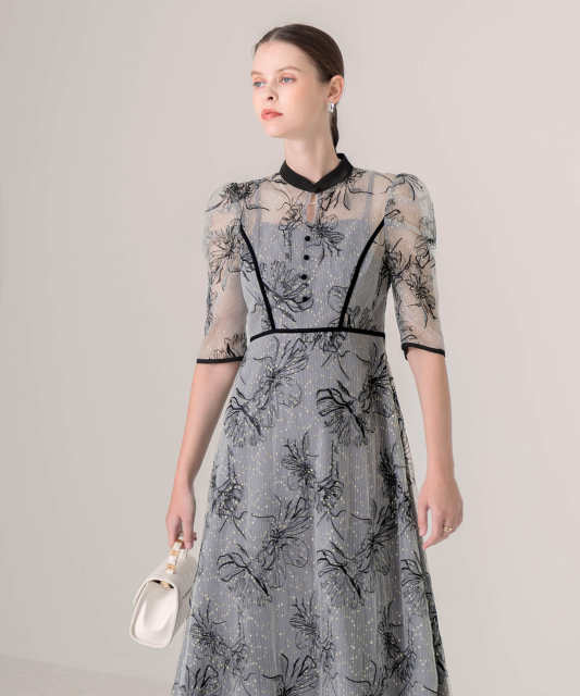 配色パイピングプチハイネック花柄刺繍ラメレースロング丈ドレスワンピース美脚効果結婚式 パーティードレス