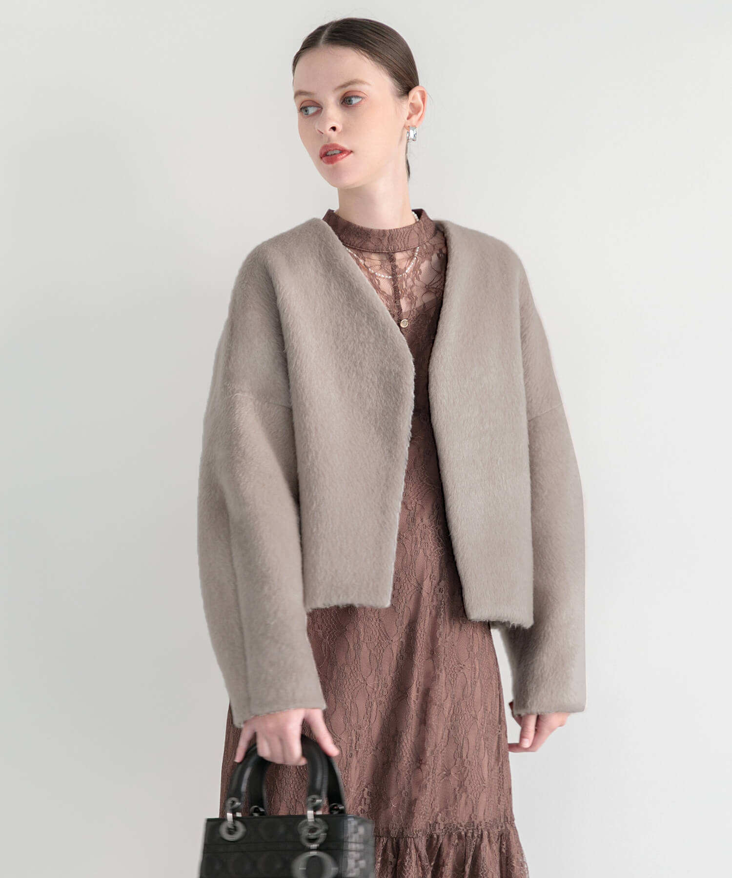 ドレスに合うアウター Vネックショートファーコートドロップショルダージャケット