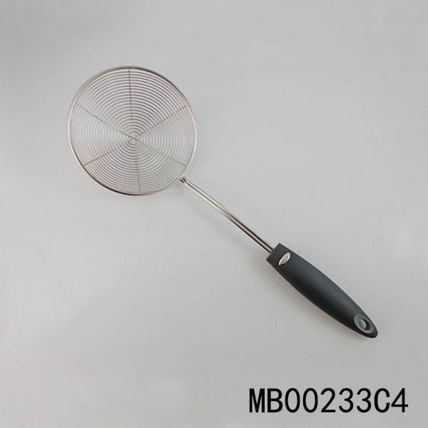 14CM SS STRAINER in PLASTIC Handle