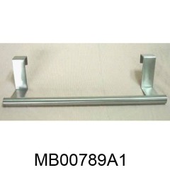 SS TOWEL RACK in WHITE BOX