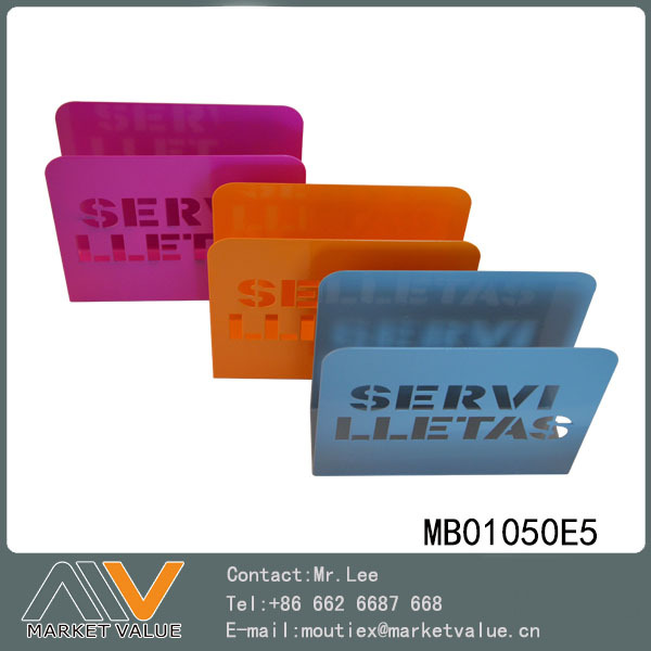 POWDER SPRAYING NAPKIN HOLDER in WHITE BOX style 2