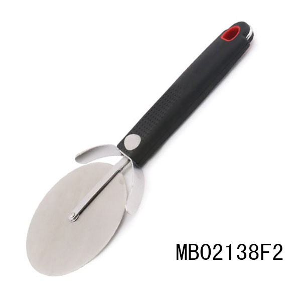 SS PIZZA CUTTER with TPR Handle Hand TAG