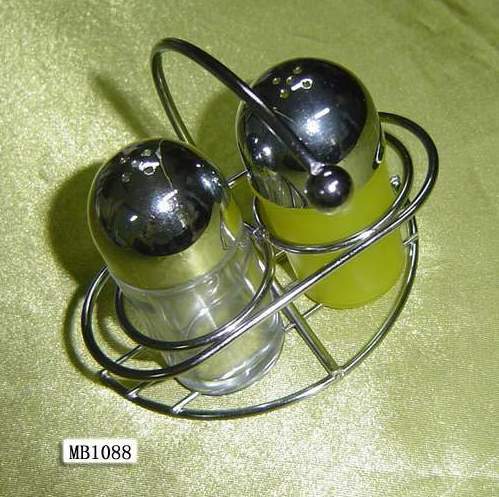 2PCS PLASTIC BOTTLE in CB