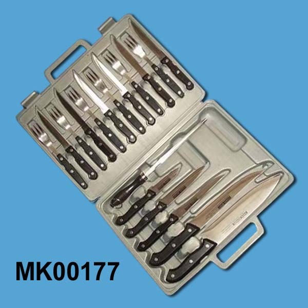 18PCS KNIFE SET in PLASTIC CASE