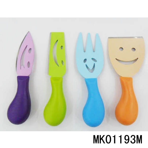 4PCS CHEESE SET with SMILE SHAPE PLASTIC Handle