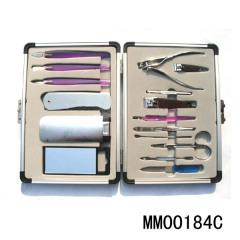 16PCS MANICURE SET IN ALUMINUM BOX