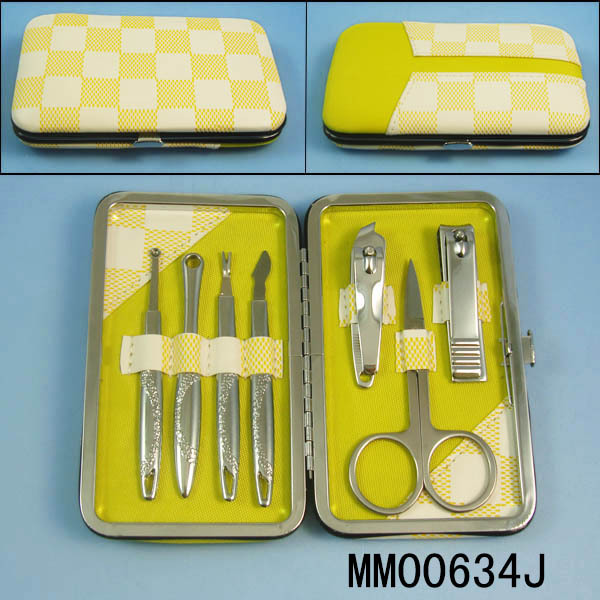 8PCS SS MANNICURE SET IN PU LEATHER BOX