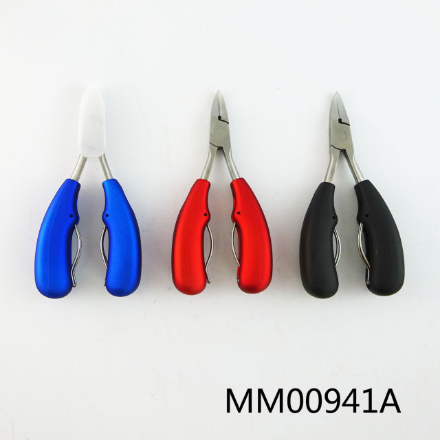 NAIL CLIPPER with PLASTIC Handle TC