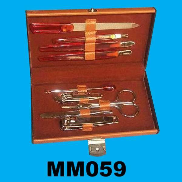 ME-9G 9PCS MANICURE SET in BOX