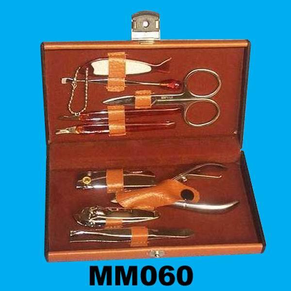 ME-06A 9PCS MANICURE SET in BOX