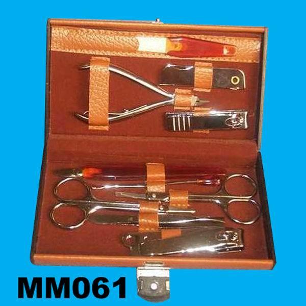 ME-05 10PCS MANICURE SET IN LEATHER BOX