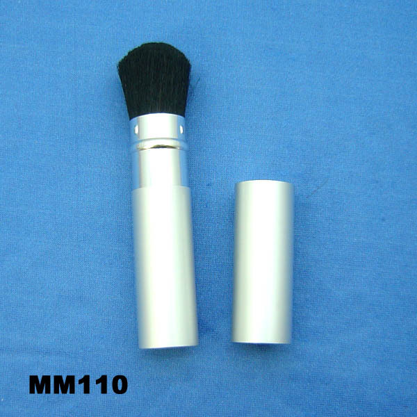 R002 BEAUTY BRUSH IN ALUMIN