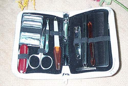 MANICURE SET