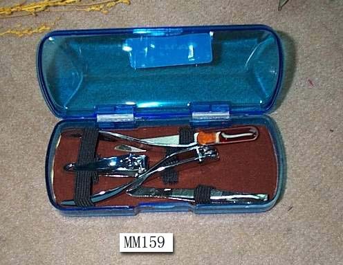 4PCS MANICURE SET in BOX