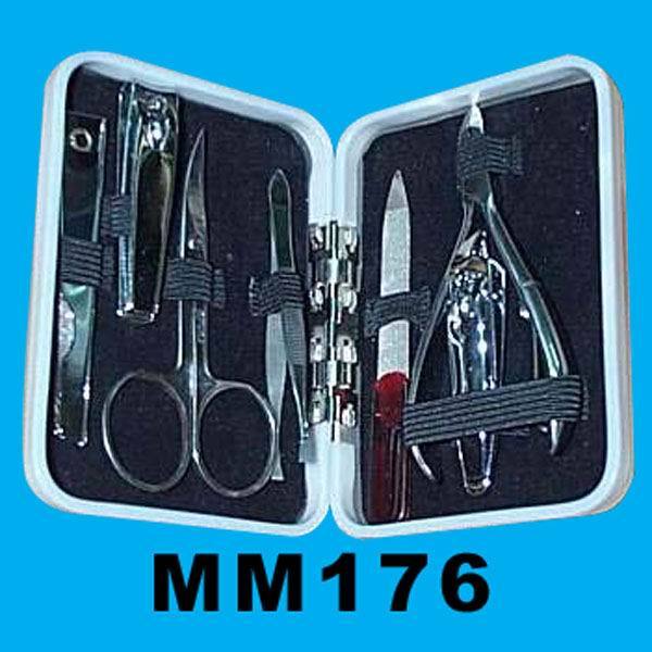 7PCS MANICURE in BOX
