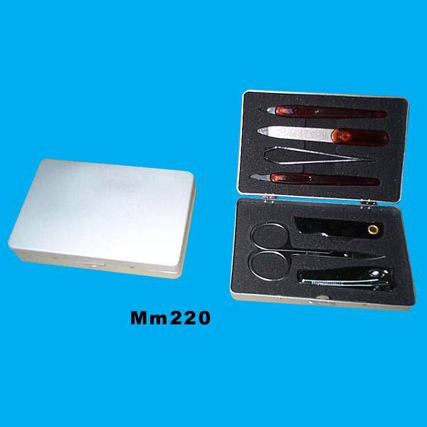 MANICURE SET in BOX style 7