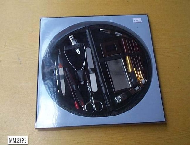 MANICURE SET in BOX style 10