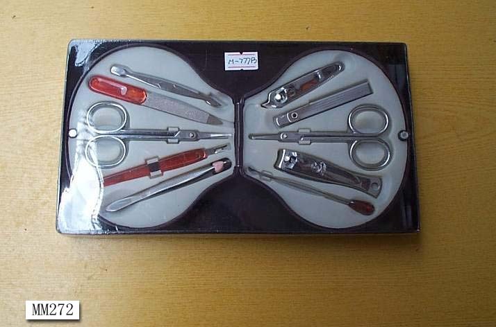 MANICURE SET in BOX style 12