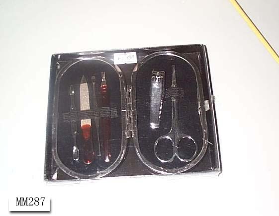 MANICURE SET style 24