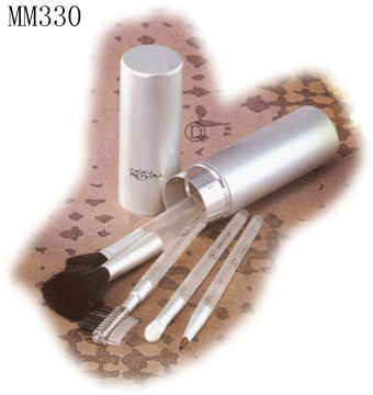 MAKE UP BRUSH IN CONTAINER