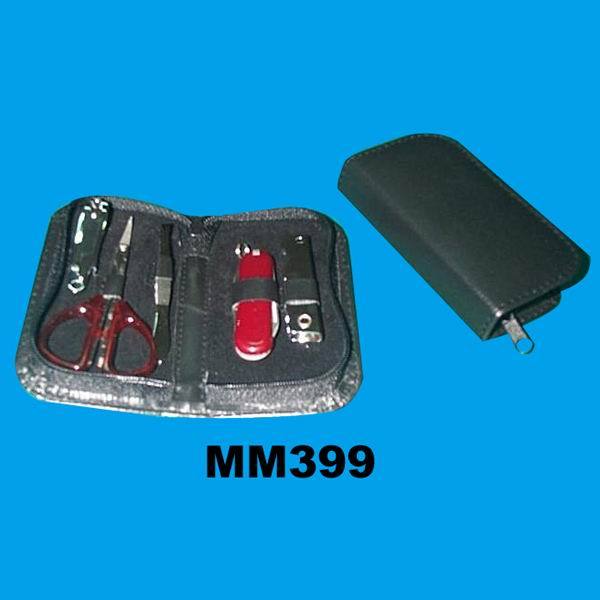 MANICURE SET IN BAG