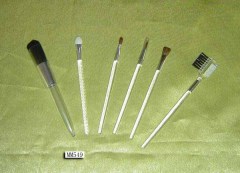 BEAUTY BRUSH style 16
