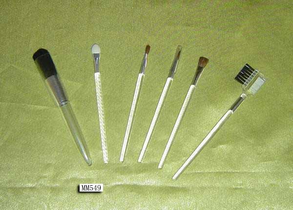 BEAUTY BRUSH style 16