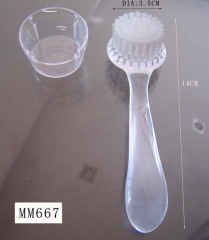 MANICURE BRUSH