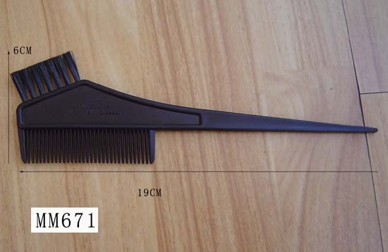 PLASTIC COMB WB RUSH19X6CM