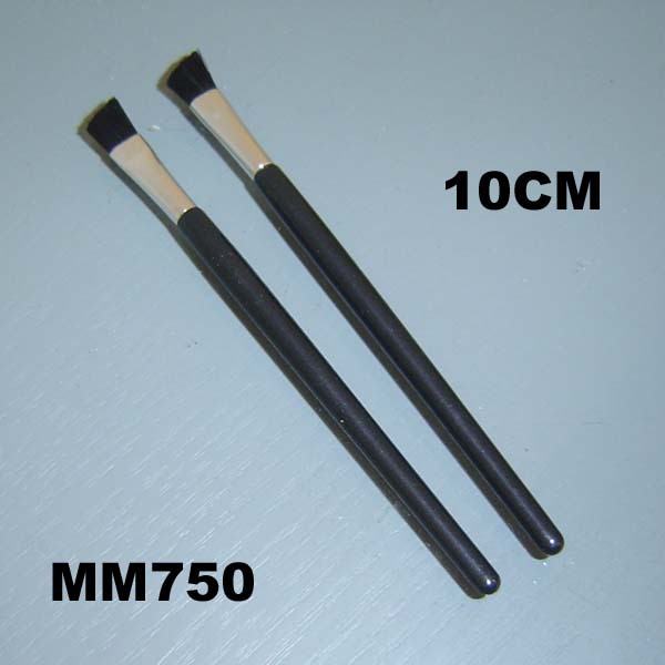 EYEBROW BEAUTY BRUSH