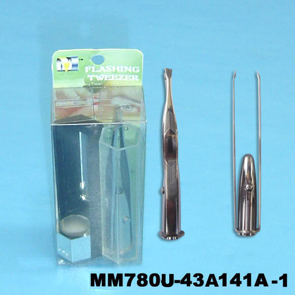 EYEBROW TWEEZER with LIGHT in PVC BOX