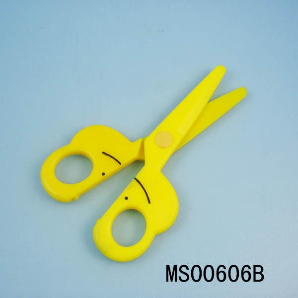 5" PLASTIC BABY SAFE SCISSORS style 2