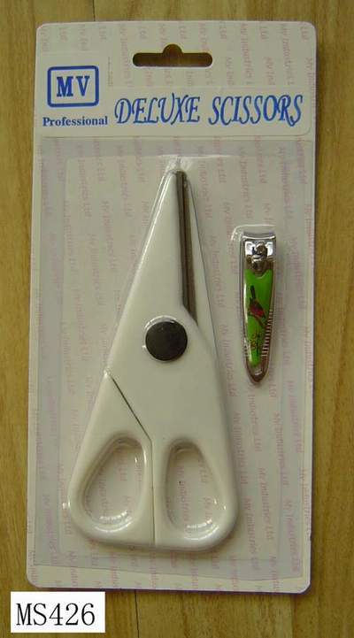 STUDENT SCISSORS W NAIL CLIPPER