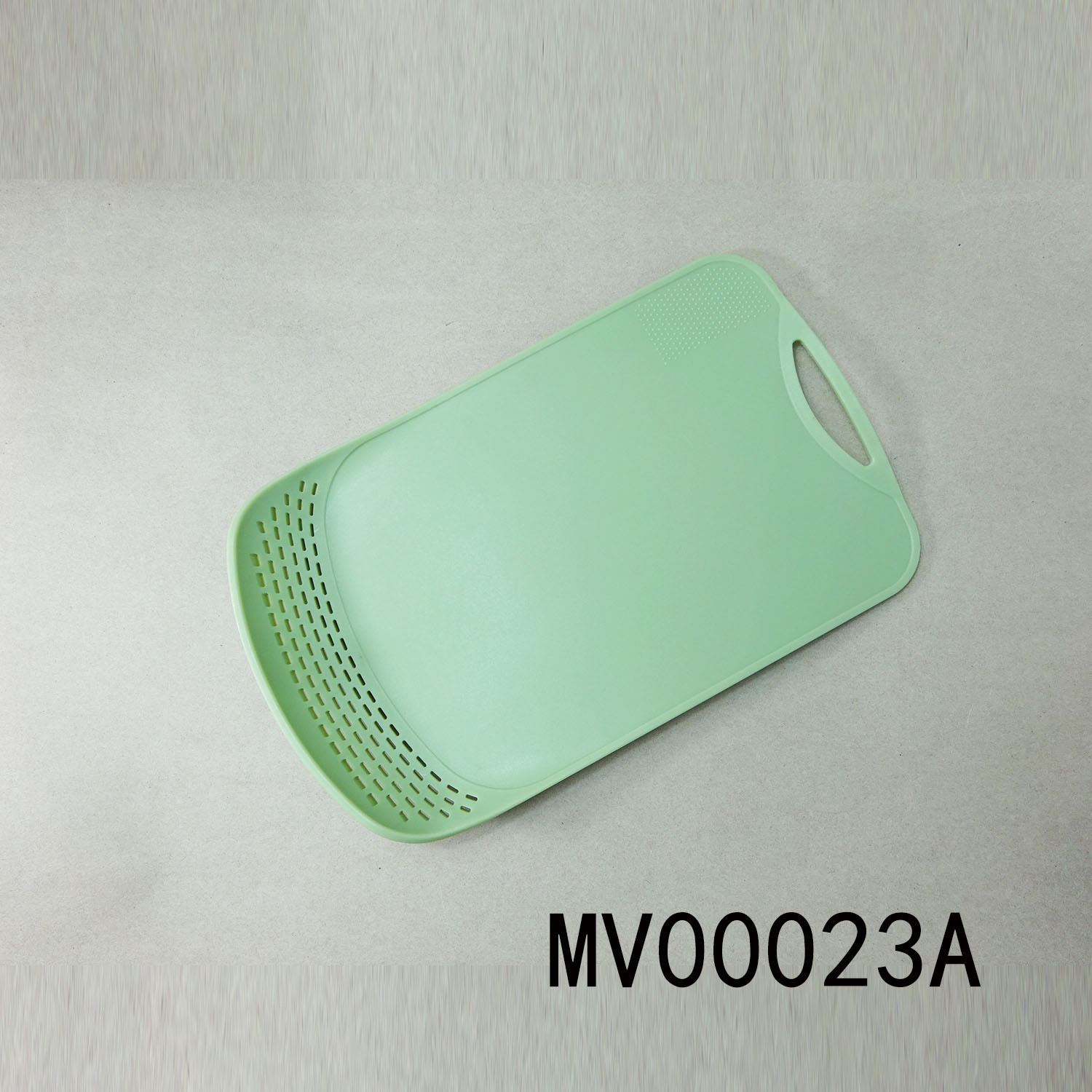 PLASTIC CUTTING BOARD