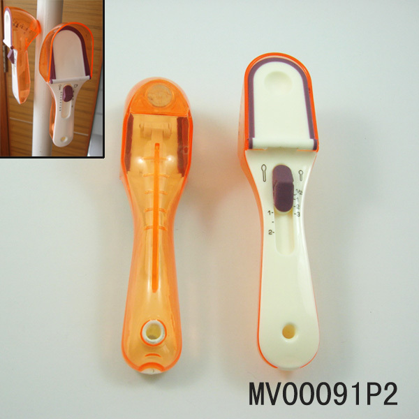 MEASURING CUP