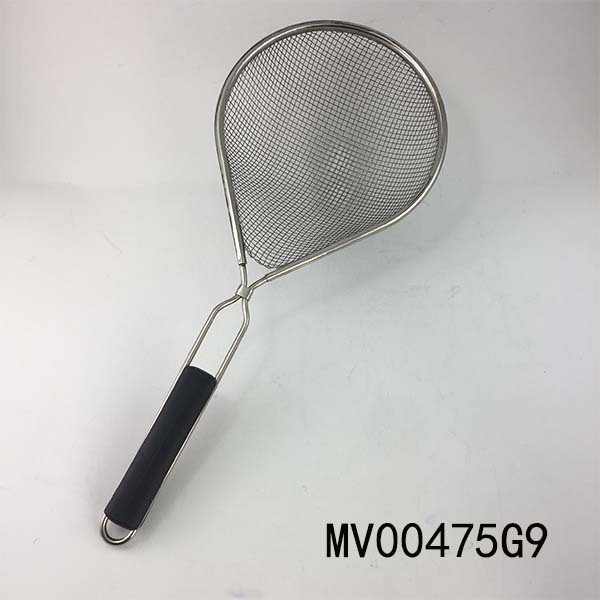 18CM MESH STRAINER BIG HOLE with PP Handle TC